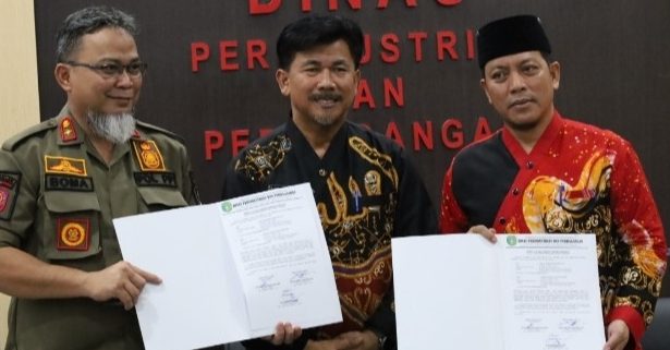 Serah terima jabatan antara Arfan Boma Pratama dan Sayid Fathullah
