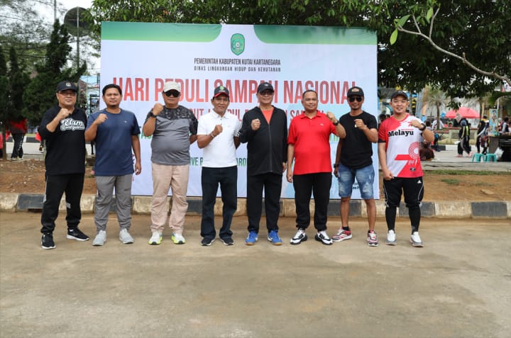 DLHK Kukar memperingati Hari Peduli Sampah Nasional 2024