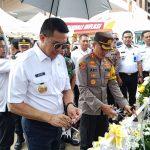 Wali Kota Samarinda, Andi Harun saat meresmikan Pasar Baqa, Samarinda