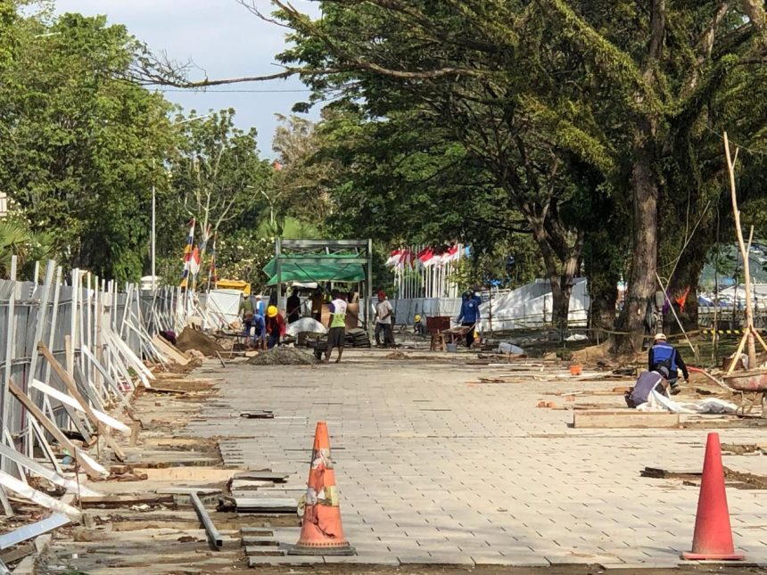 Pembangunan Teras Samarinda di jalan Gajah Mada, Samarinda