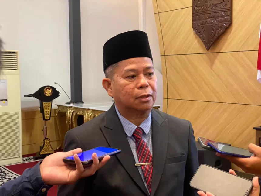 Asisten II Pemerintah Kota Samarinda, Marnabas Patiroy