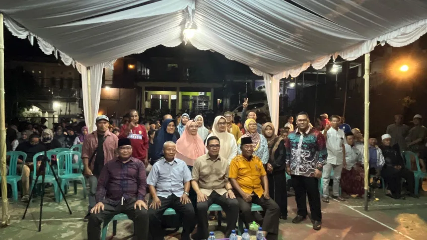 Calon Wali Kota Samarinda, Andi Harun saat pertemuan tatap muka bersama warga di Jalan Wolter Monginsidi, Gg. 8, RT. 23, Kelurahan Dadi Mulya, Kecamatan Samarinda Ulu.