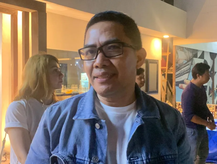 Calon Wali Kota Samarinda, Andi Harun, saat menghadiri acara TPTP Vol II di Dacoffe, Jalan Bung Tomo, Samarinda Seberang, pada Minggu malam (13/10/2024)