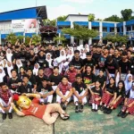 Para prmain Borneo FC Samarinda, saat menjumpai para pelajar SMAN 1 Samarinda.