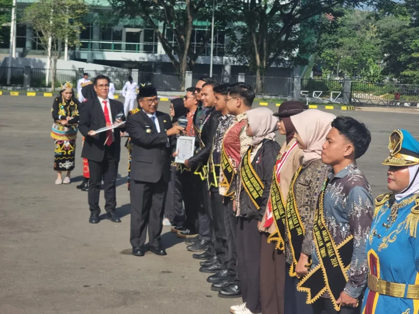 Kegiatan upacara Hari Sumpah Pemuda (HSP) ke-96 tahun 2024, di Halaman Parkir Gelora Kadrie Oening Sempaja, Kota Samarinda, Kalimantan Timur (Kaltim) pada Senin (28/10/2024).