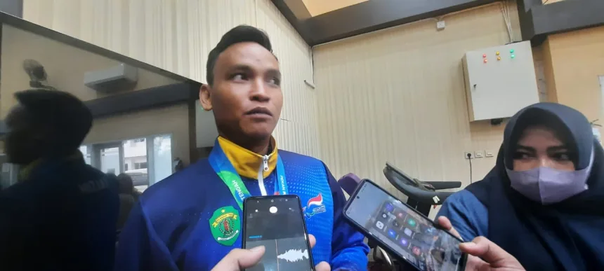 Firdaus, Atlet Para Renang asal Balikpapan yang berhasil meraih 2 medali emas pada Peparnas 2024