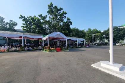 Upacara peringatan Hari Sumpah Pemuda ke-96 tahun 2024, di Halaman Parkir Gelora Kadrie Oening Sempaja, Kota Samarinda, Kalimantan Timur (Kaltim) pada Senin (28/10/2024). (Foto: Sekala)