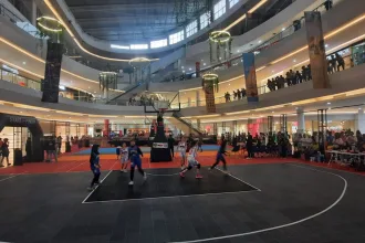 Pertandingan Kejuaran Bola Basket 3×3 Piala Gubernur Kaltim 2024 di Atrium Bigmall Samarinda, Jalan Untung Suropati, Karang Asam Ulu, Sungai Kunjang, Samarinda pada Rabu (30/10/2024) sore.