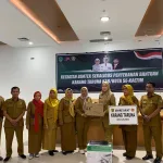 Penyerahan bantuan Karang Taruna