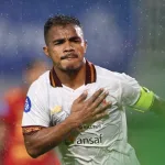 Pemain Borneo FC Samarinda, Habibi Jusuf saat tampil melawan Persija Jakarta di Stadion Pakansari, Bogor.
