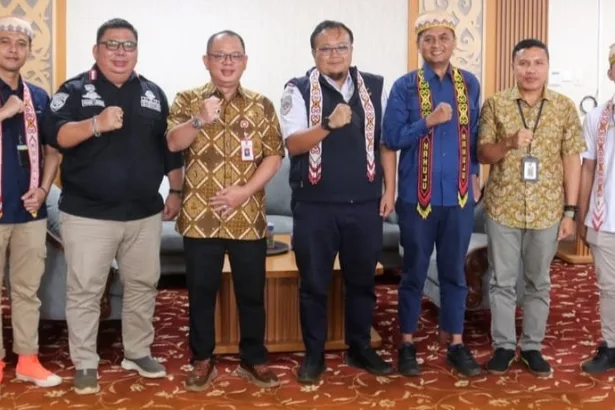 Pemkab Mahulu menerima kunjungan tim survei Direktorat Jenderal (Ditjen) Perhubungan Udara, Kementerian Perhubungan RI.