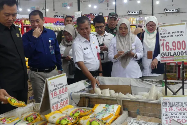 Pemkot Samarinda Sidak Bapokting Menjelang Hari Raya Natal dan Tahun Baru 2025