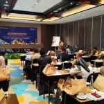 Rapat Paparan Laporan Akhir Dokumen Feasibility Study Pekeretaapian & Presentasi Samarinda Bebas Macet di Fugo Hotel Samarinda.