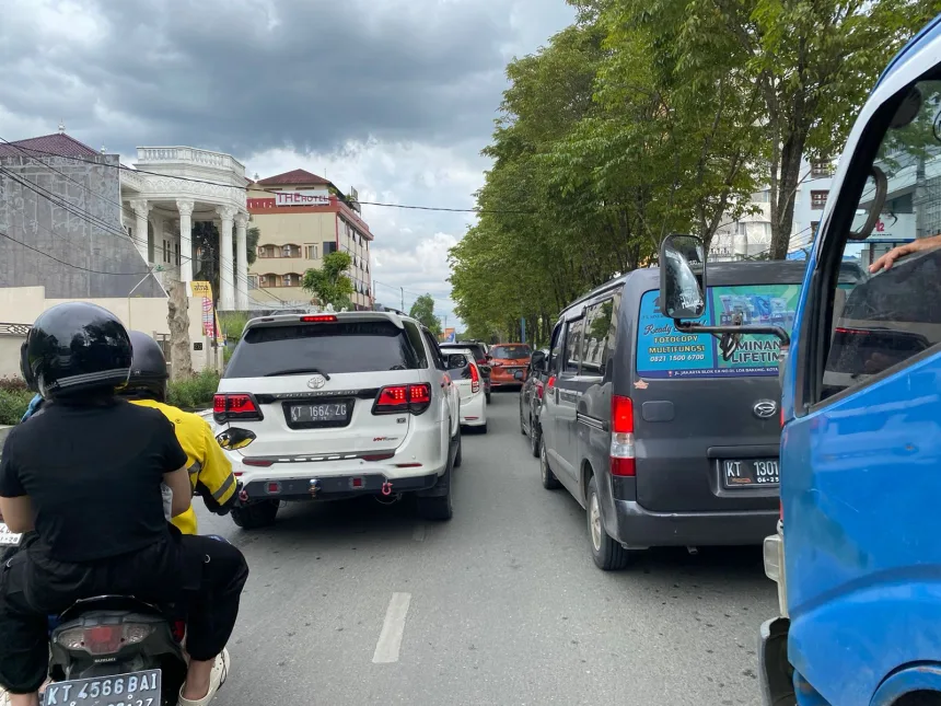 Kemacetan di Pusat Kota Samarinda.