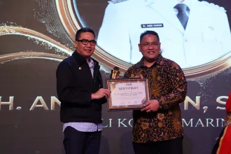 Wali Kota Samarinda, Andi Harun, menerima penghargaan bergengsi, JMSI Awards 2024.