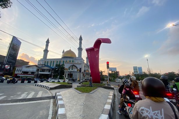 Tugu Pesut Mahakam, Samarinda