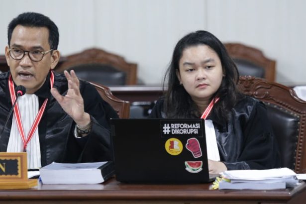 Kuasa hukum Isran-Hadi dalam sidang sengketa hasil Pilkada di Jakarta, Kamis (9/1/2025). (Foto: Istimewa)