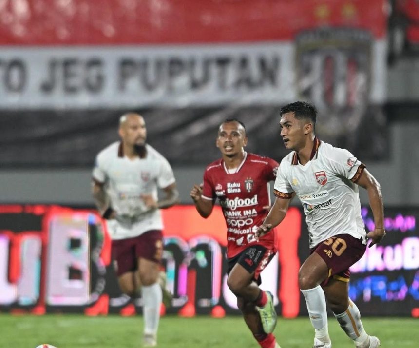 Pertandingan Bali United vs Borneo FC Samarinda.