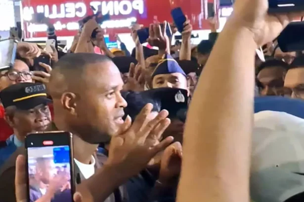 Kedatangan Patrick Kluivert ke Indonesia.