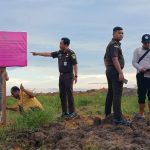 Kejaksaan Tinggi Kalimantan Timur (Kejati Kaltim) saat melakukan penyitaan lahan.(Ist/Kejati Kaltim).