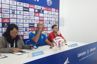 Pelatih Barito Putera, Vitor Tinoco saat di ruang konferensi pers usai pertandingan melawan Borneo FC Samarinda.