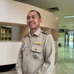 Camat Kota Bangun Darat, Zulkifli.