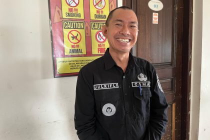 Camat Kota Bangun Darat, Zulkifli.