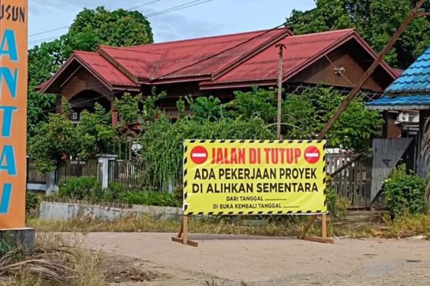 Pembangunan jembatan di Dusun Antai, Kukar.