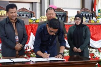 Rapat Paripurna ke-5 DPRD Kukar penyerahan rekomendasi atas LKPJ Bupati Kutai Kartanegara Tahun Anggaran 2024.