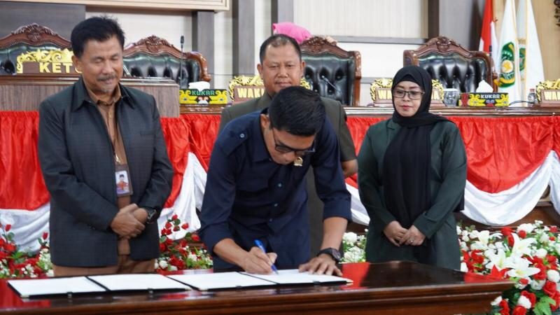 Rapat Paripurna ke-5 DPRD Kukar penyerahan rekomendasi atas LKPJ Bupati Kutai Kartanegara Tahun Anggaran 2024.