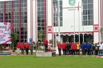 Sekda Kukar, Sunggono, memimpin apel peringatan Hari Buruh Internasional (May Day) tahun 2025.