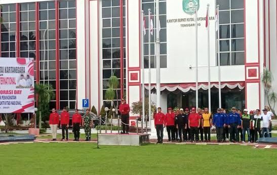 Sekda Kukar, Sunggono, memimpin apel peringatan Hari Buruh Internasional (May Day) tahun 2025.
