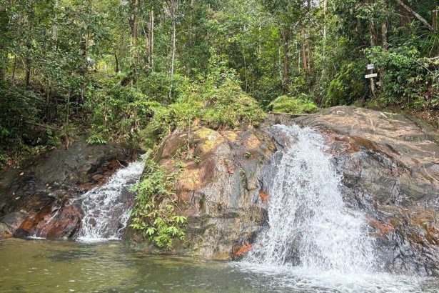Air Terjun Batu Ampar.