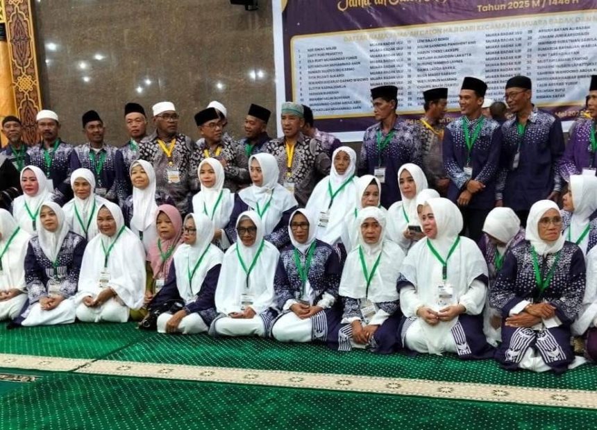 Bupati Kukar, Edi Damansyah melepas keberangkatan 530 jamaah haji dari Kukar Kloter 3, Selasa (6/5/25) di Masjid Agung Sultan Sulaiman Tenggarong.