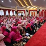 Pengurus dan anggota Majelis Taklim dari Tenggarong dan Loa Kulu bersilaturahmi dengan Bupati Kutai Kartanegara (Kukar) Edi Damansyah di Pendopo Odah Etam.