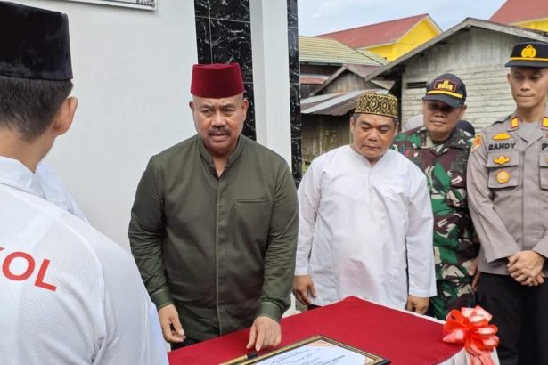 Bupati Kutai Kartanegara, Edi Damansyah, meresmikan Posyandu Melati Ungu di Desa Sebulu Ilir, Kecamatan Sebulu.