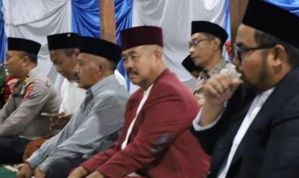 Bupati Kutai Kartanegara Edi Damansyah menghadiri Haflah Takhtim dan wisuda santri Pondok Pesantren Nurul Islam