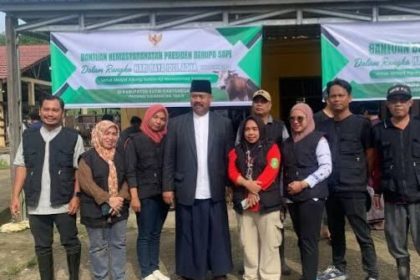 Hari Raya Idul Adha 1446 Hijriah, Bupati Kukar, Edi Damansyah Sholat Iduladha di Masjid Agung Sultan Aji Muhammad Sulaiman.