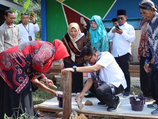 Peletakan Batu Pertama Gedung PAUD Desa Ponorogan