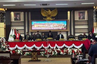 Pelantikan Ketua DPRD Kukar masa Sidang III DPRD Kukar berlangsung di Ruang Sidang Utama DPRD Kukar pada Kamis (19/6/2025).