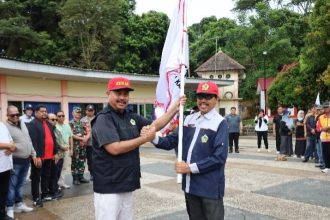 Pelepasan Kontingen Kabupaten Kukar yang akan mengikuti Pekan Daerah (PEDA) Petani Nelayan XI tahun 2025 bertempat di Area Waduk Panji Sukarame Tenggarong, Jumat (20/6/2025).