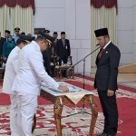 Pelantikan Bupati dan Wakil Bupati Kukar, Aulia Rahman Basri dan Rendi Solihin oleh Gubernur Kaltim, Rudy Mas'ud.