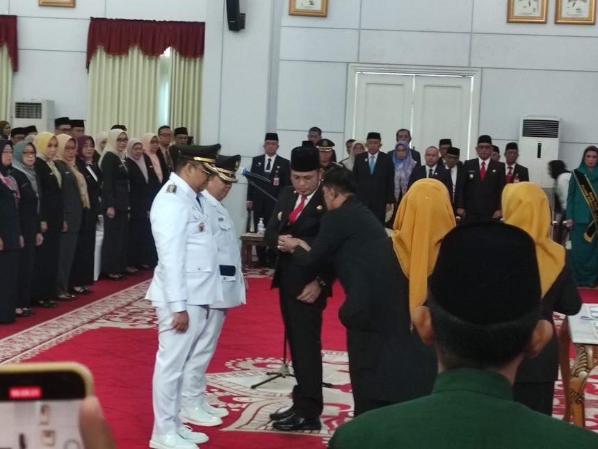 Gubernur Kalimantan Timur, Rudy Mas'ud, Melantik pasangan Bupati dan Wabup Kutai Kartanegara, Aulia-Rendi.