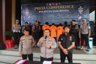 Polresta Samarinda menggelar konferensi pers terkait Kasus Penyekapan Remaja dan Dugaan Narkoba yang digelar Polresta Samarinda pada Jumat (27/6/2025)