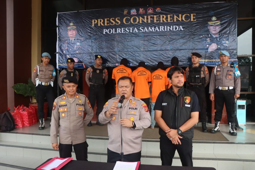 Polresta Samarinda menggelar konferensi pers terkait Kasus Penyekapan Remaja dan Dugaan Narkoba yang digelar Polresta Samarinda pada Jumat (27/6/2025)