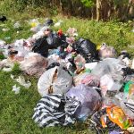 Ilustrasi pembuangan sampah. (Foto: Ist)